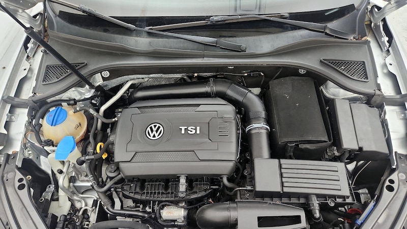 2017 Volkswagen Passat S 21