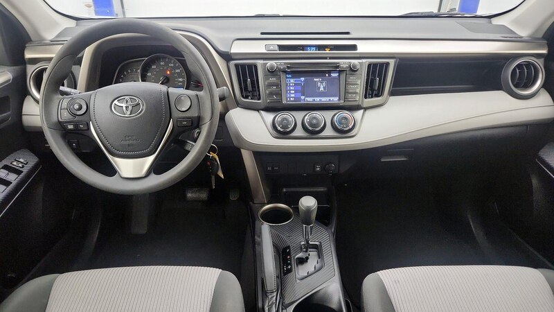 2014 Toyota RAV4 LE 9