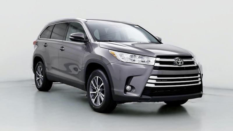 2019 Toyota Highlander XLE Hero Image