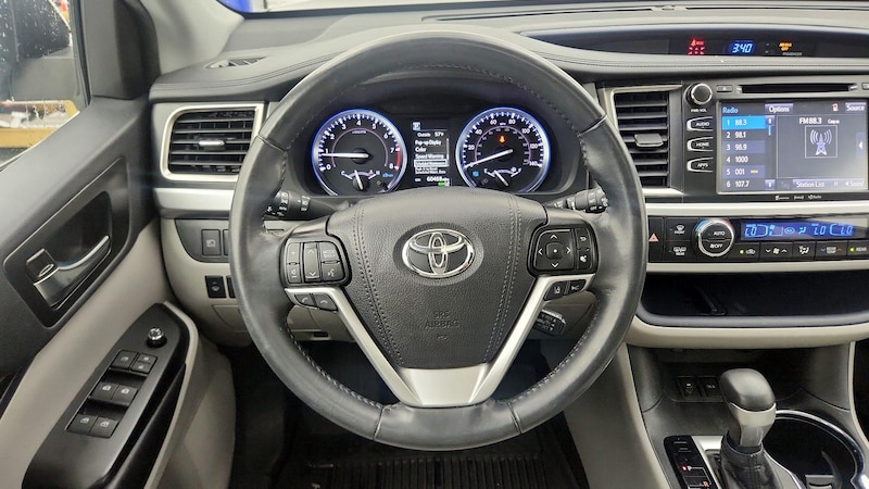 2019 Toyota Highlander XLE 10