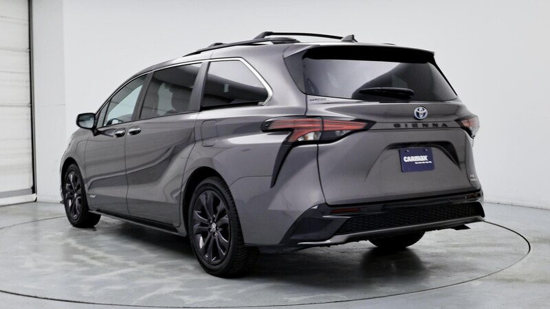 2021 Toyota Sienna XSE 2