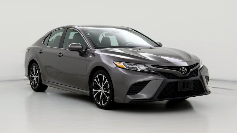 2019 Toyota Camry SE Hero Image