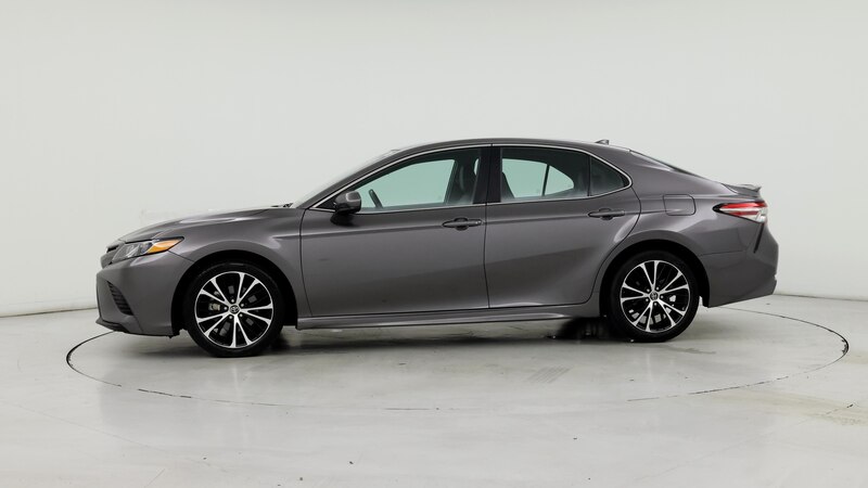 2019 Toyota Camry SE 3