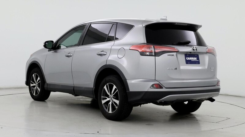 2018 Toyota RAV4 XLE 2