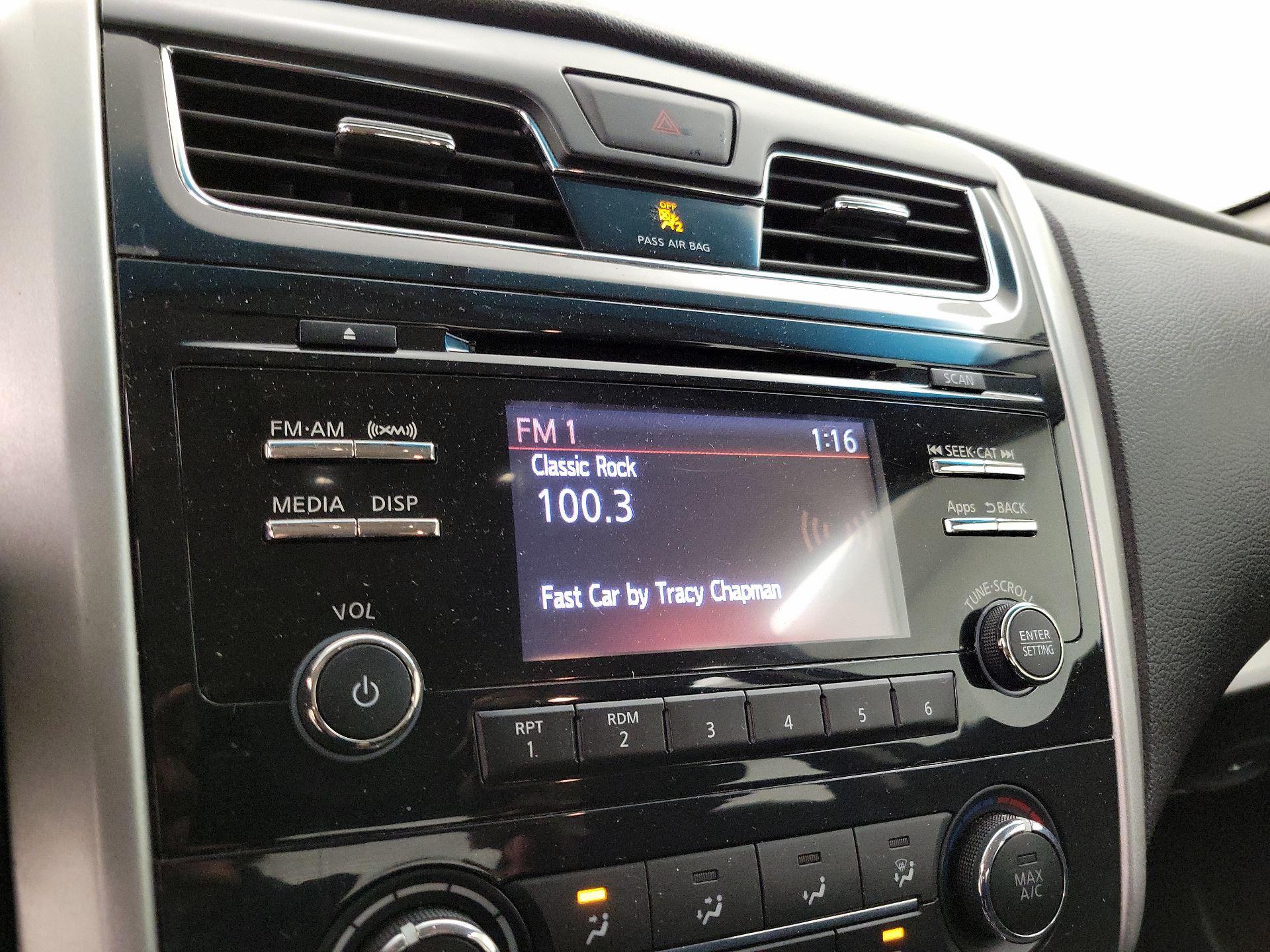 Thumbnail: 2015 Nissan Altima - 15