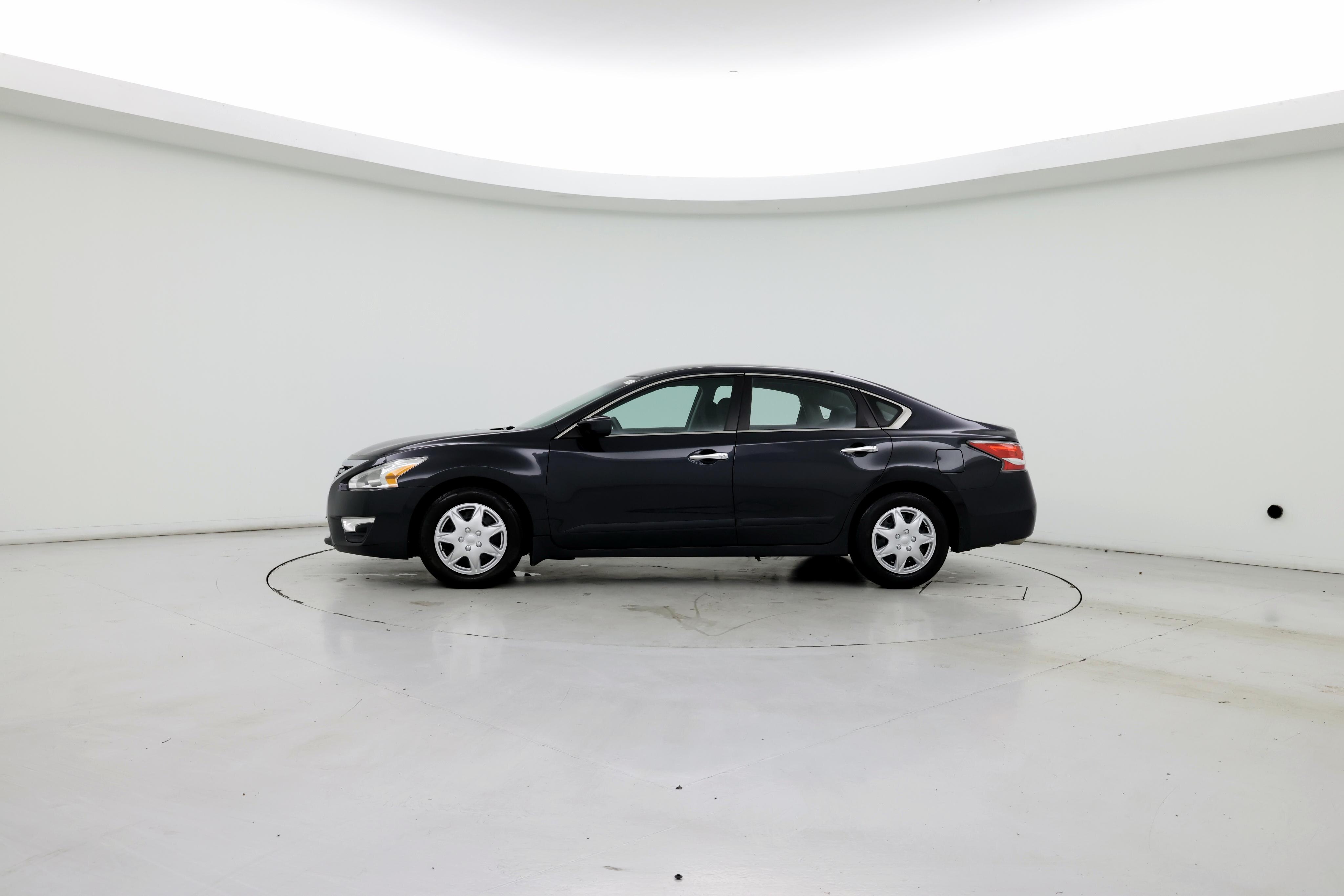 Thumbnail: 2015 Nissan Altima - 3