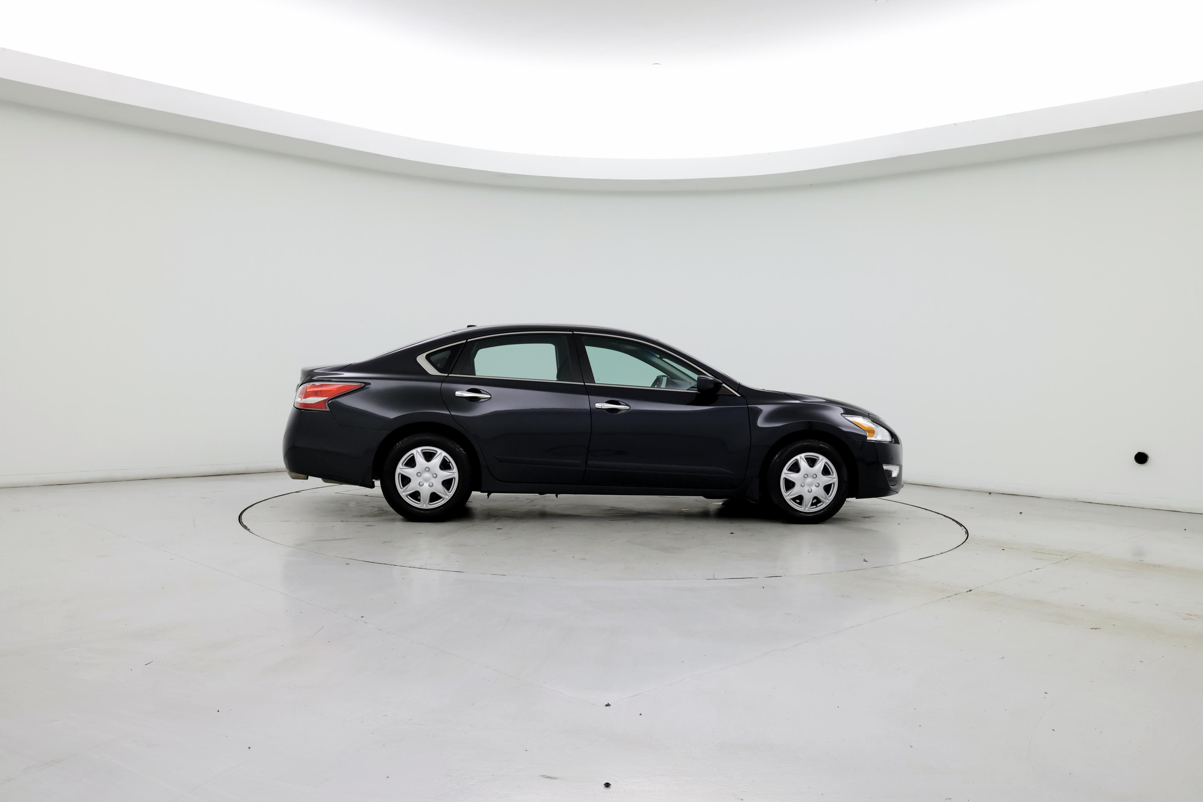 Thumbnail: 2015 Nissan Altima - 7