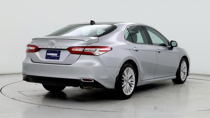 2019 Toyota Camry XLE 8