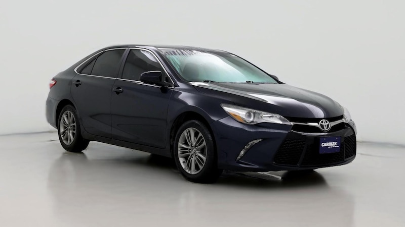 2017 Toyota Camry SE Hero Image