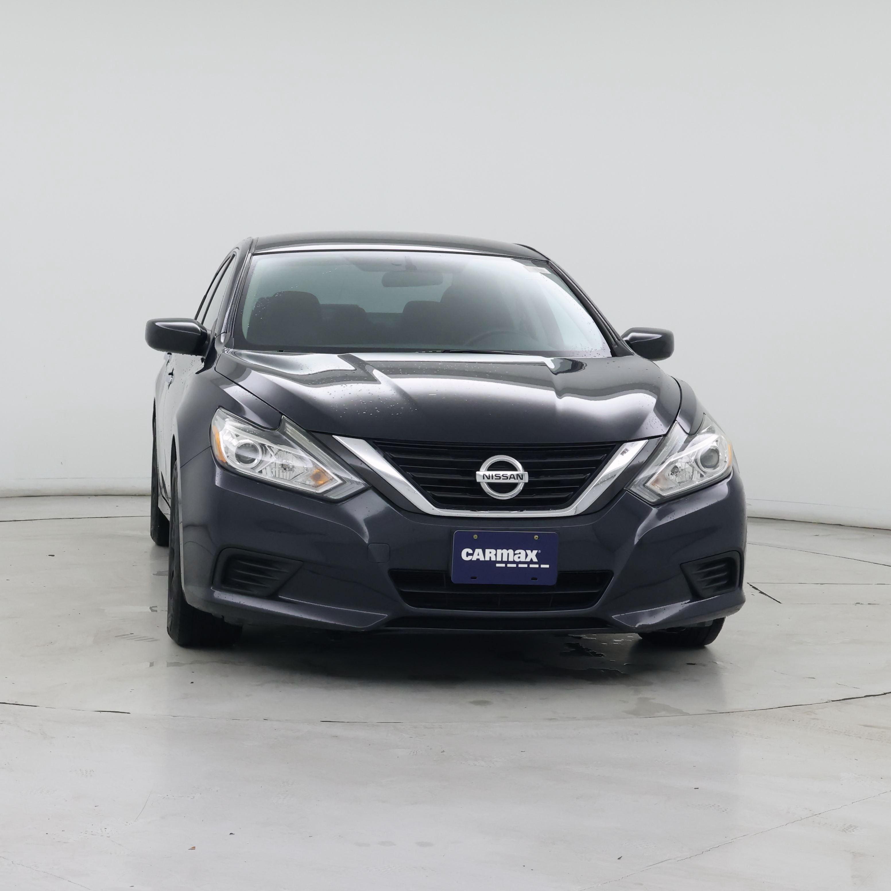 Thumbnail: 2017 Nissan Altima - 5