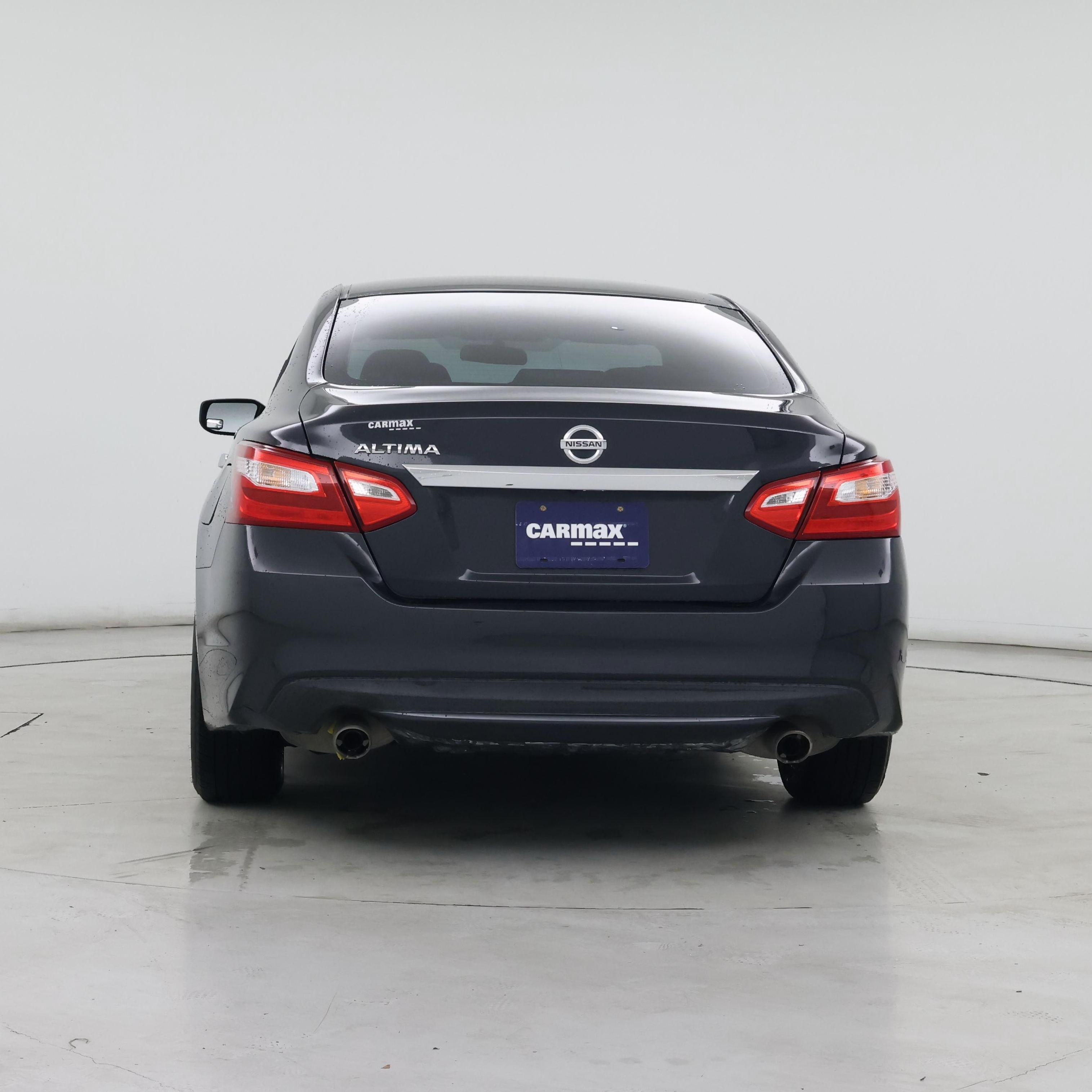 Thumbnail: 2017 Nissan Altima - 6