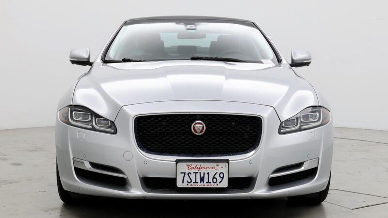 2016 Jaguar XJ R-Sport 5