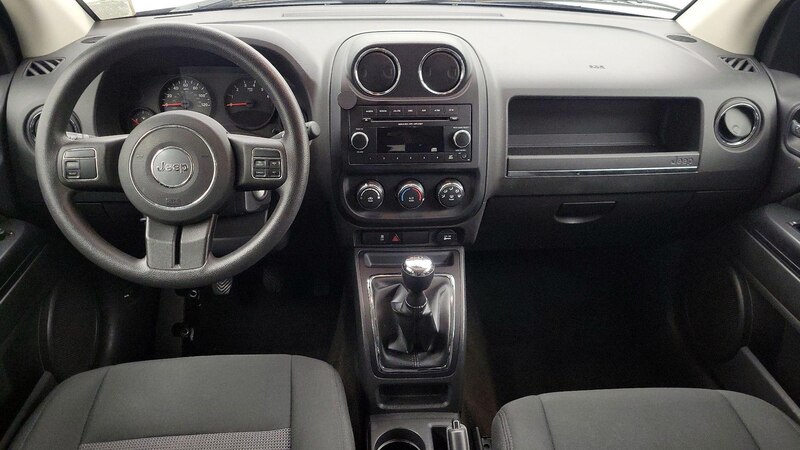 2013 Jeep Compass Sport 9