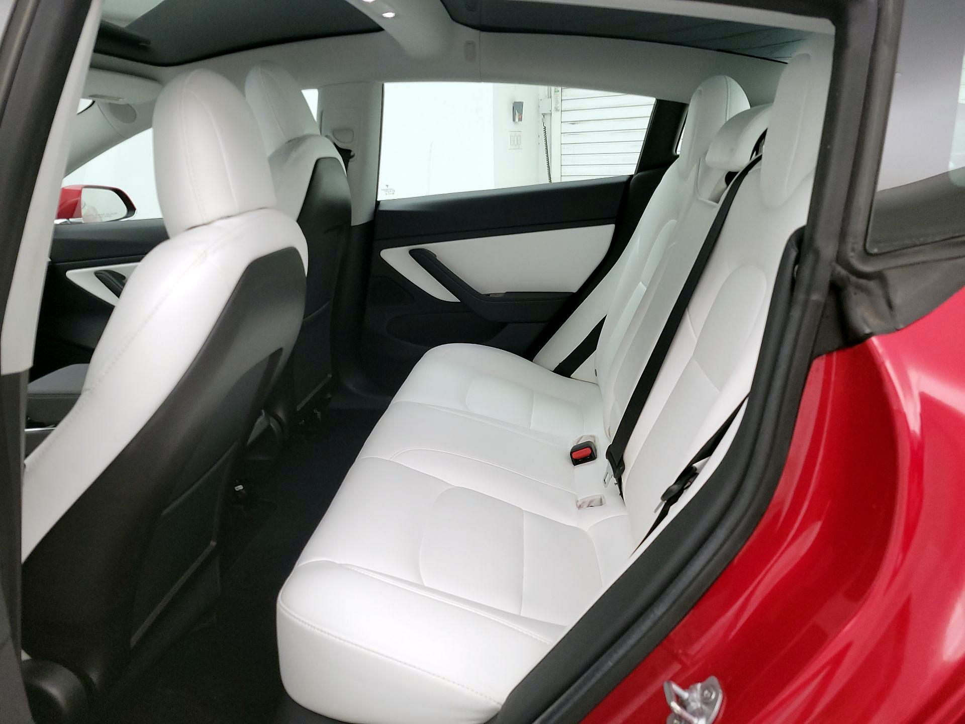 Thumbnail: 2020 Tesla Model 3 - 18
