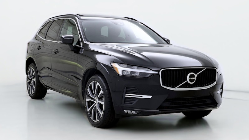 2022 Volvo XC60 B5 Momentum Hero Image