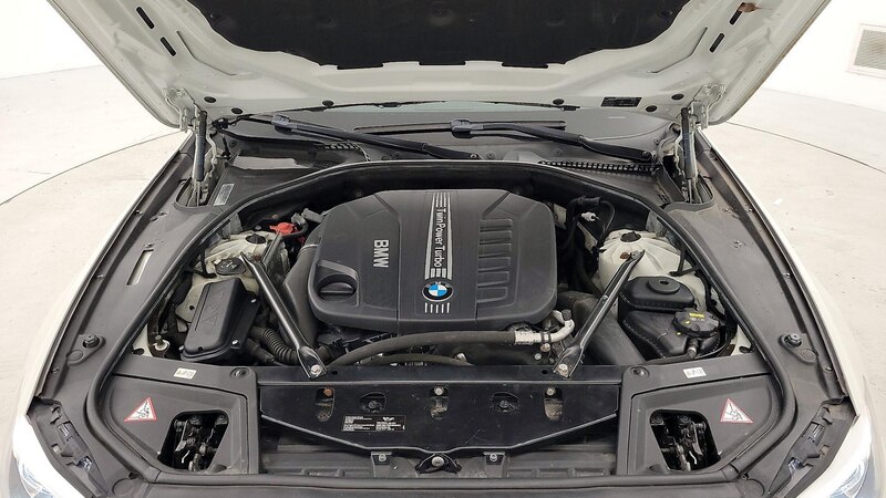 2014 BMW 5 Series 535xi 23