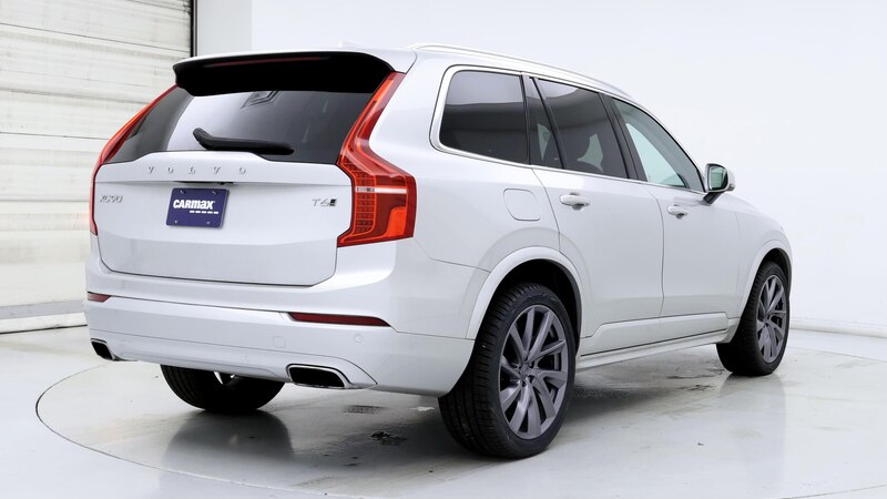 2021 Volvo XC90 T6 Momentum 8