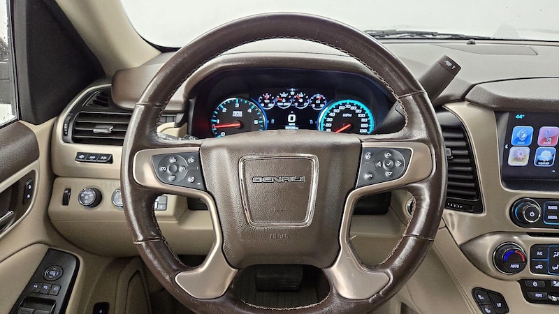 2019 GMC Yukon XL Denali 10