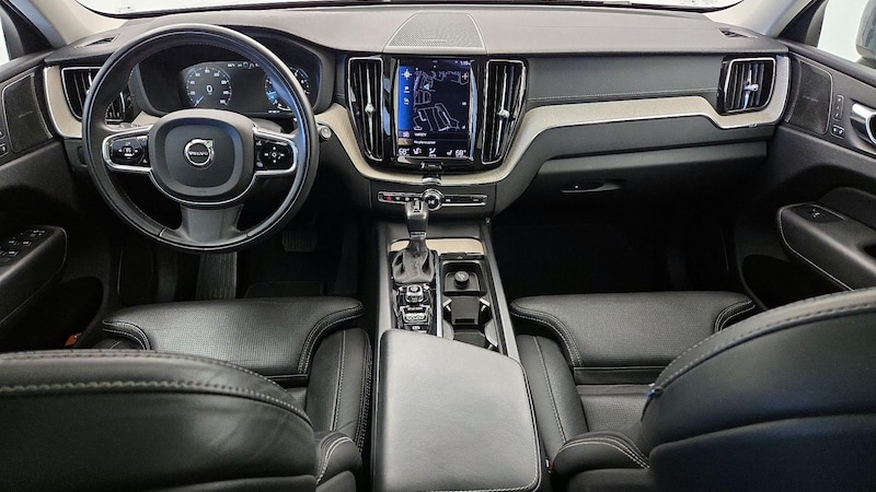 2021 Volvo XC60 T5 Inscription 8