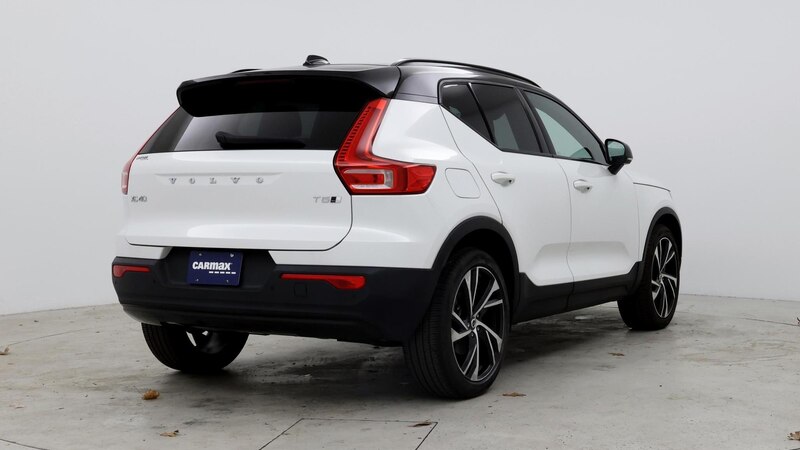 2021 Volvo XC40 T5 R-Design 8