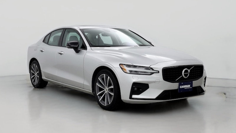 2022 Volvo S60 B5 Momentum Hero Image