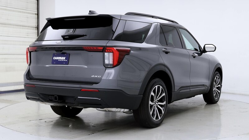 2025 Ford Explorer ST-Line 8