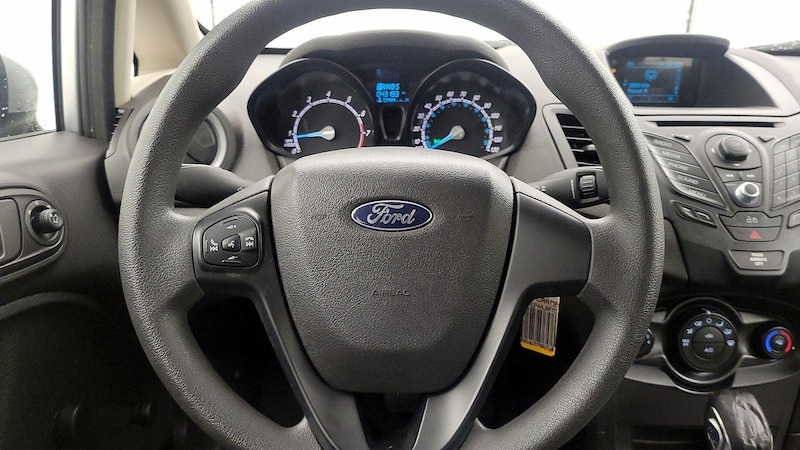 2015 Ford Fiesta S 10