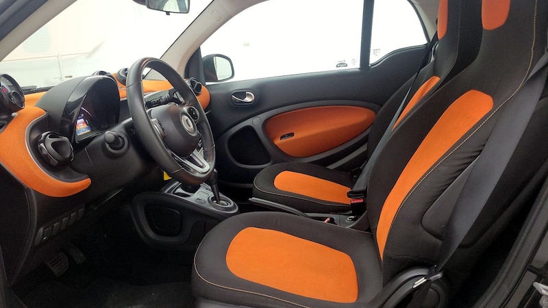 2016 smart fortwo Passion 11