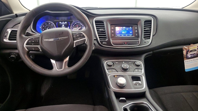 2015 Chrysler 200 Limited 9