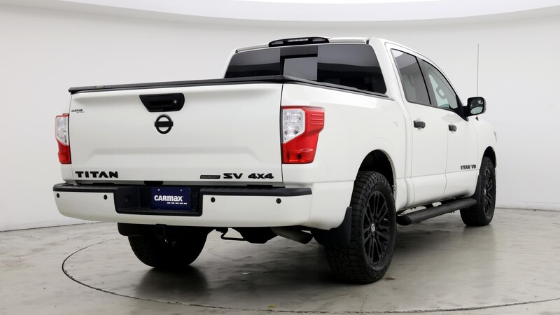 2019 Nissan Titan SV 8