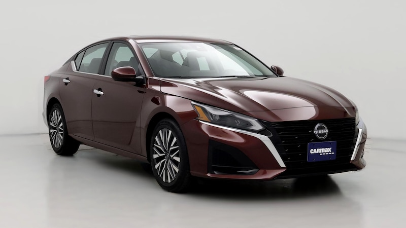 2023 Nissan Altima SV Hero Image