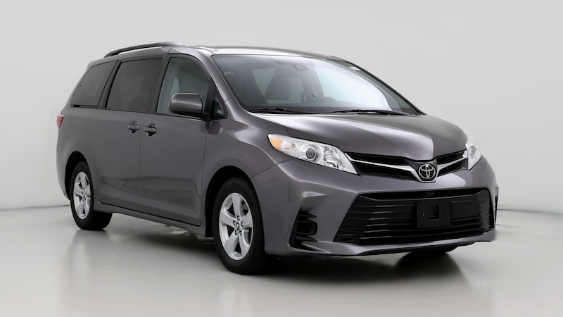 2019 Toyota Sienna LE Hero Image