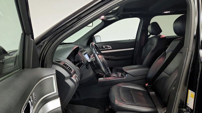 2017 Ford Explorer XLT 11