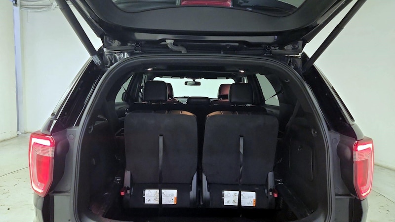 2017 Ford Explorer XLT 22
