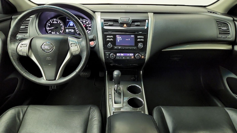 2015 Nissan Altima SL 9