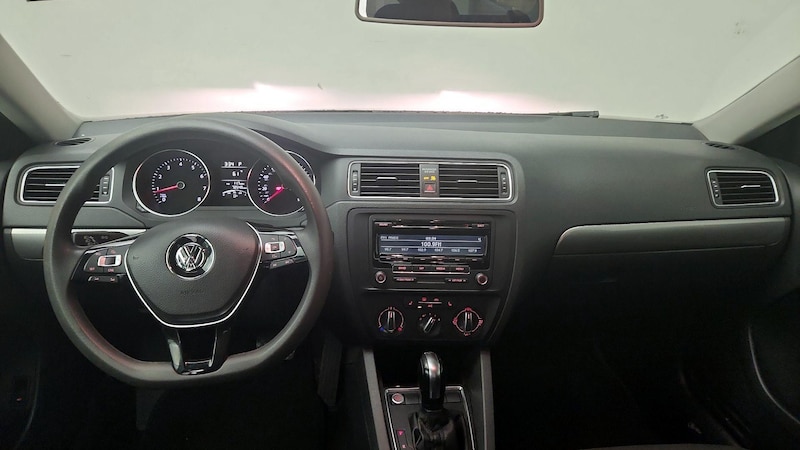 2015 Volkswagen Jetta SE 9