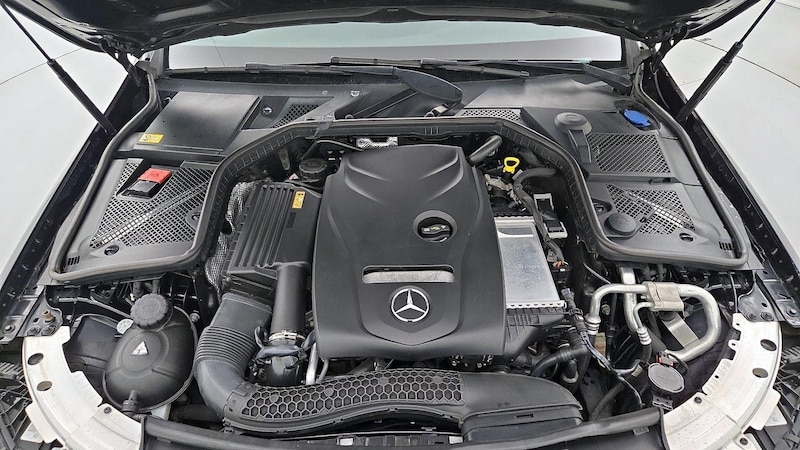 2015 Mercedes-Benz C-Class C 300 23