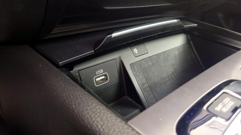 2020 Genesis G80  19