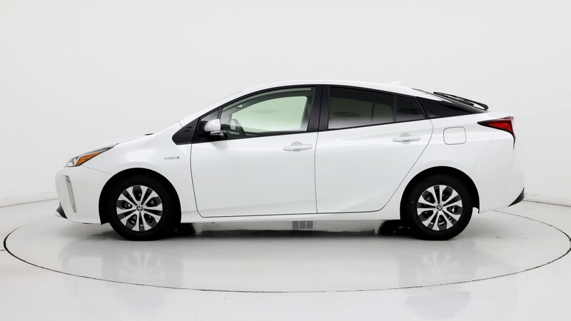 2022 Toyota Prius XLE 3