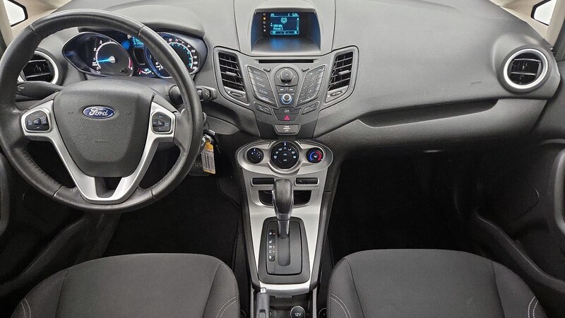 2015 Ford Fiesta SE 9