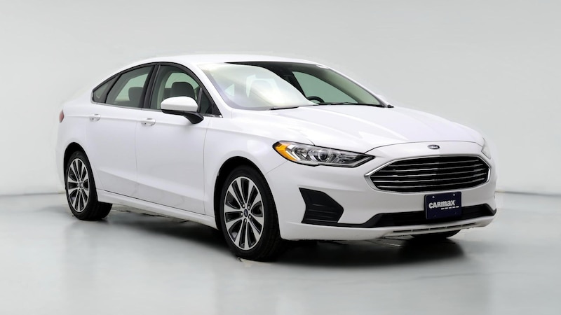 2020 Ford Fusion SE Hero Image