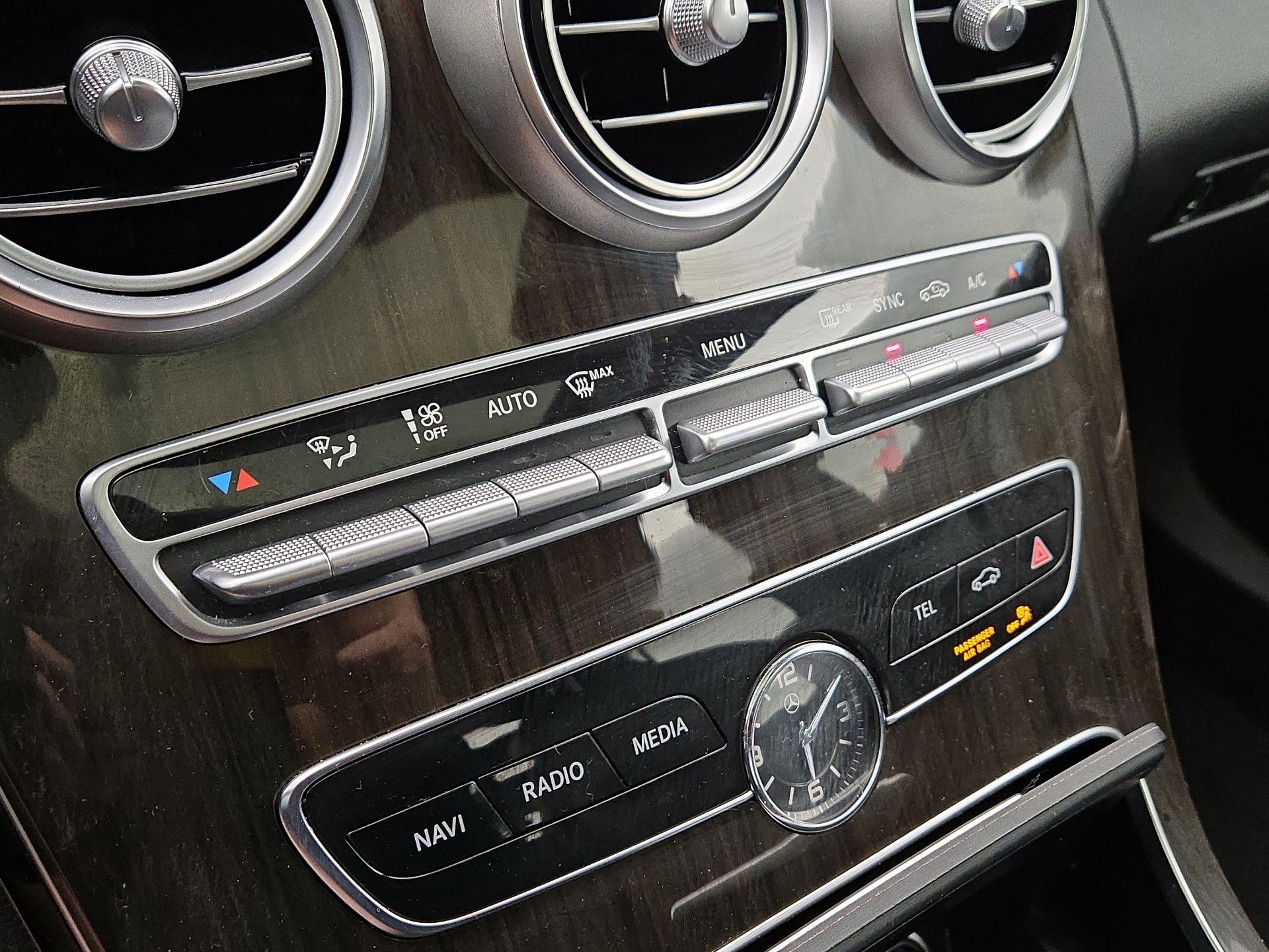 Thumbnail: 2019 Mercedes-Benz C-Class - 16