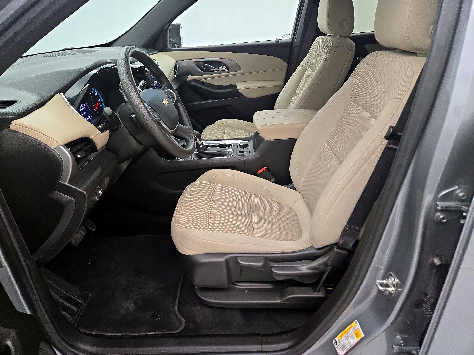 Thumbnail: 2023 Chevrolet Traverse - 11