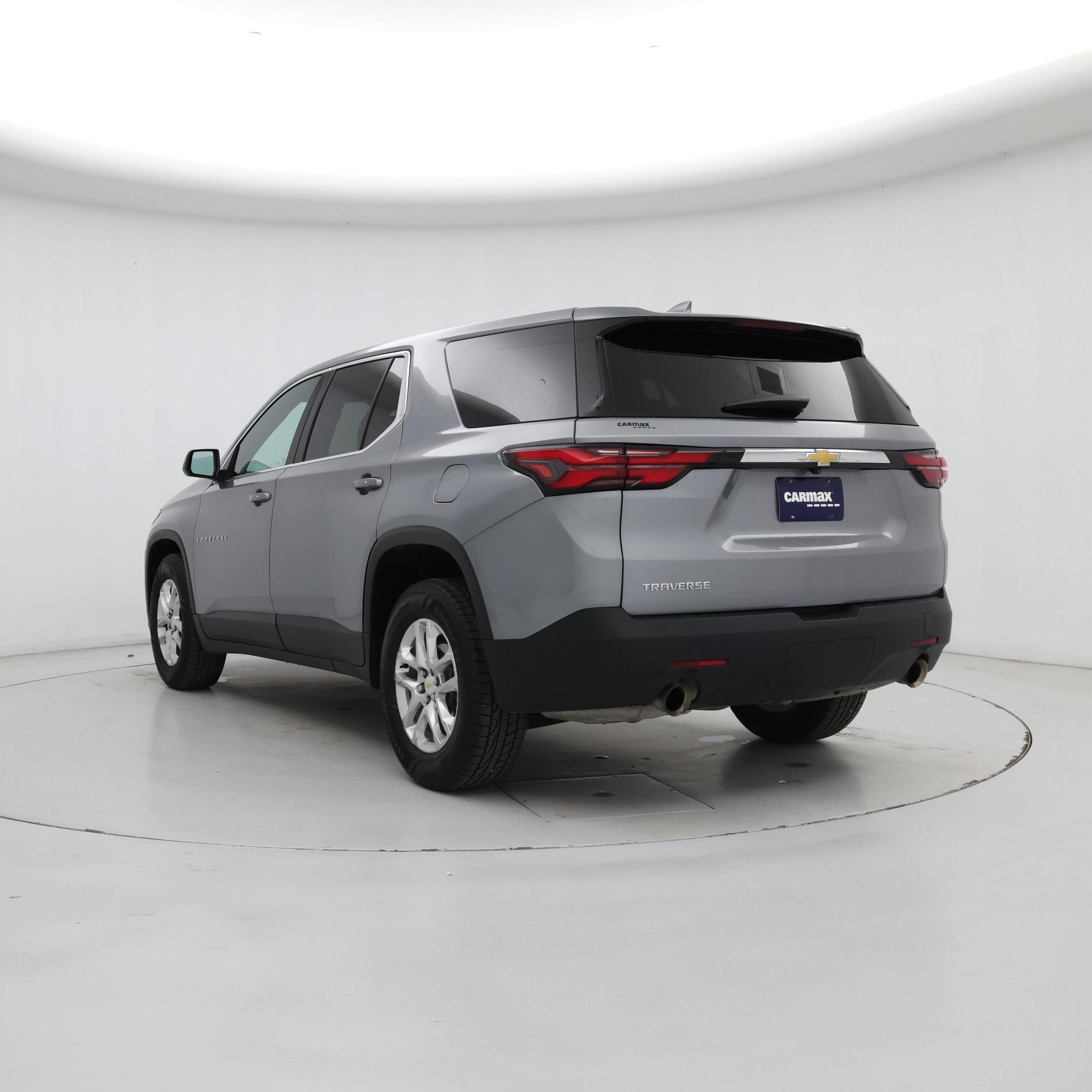 Thumbnail: 2023 Chevrolet Traverse - 2