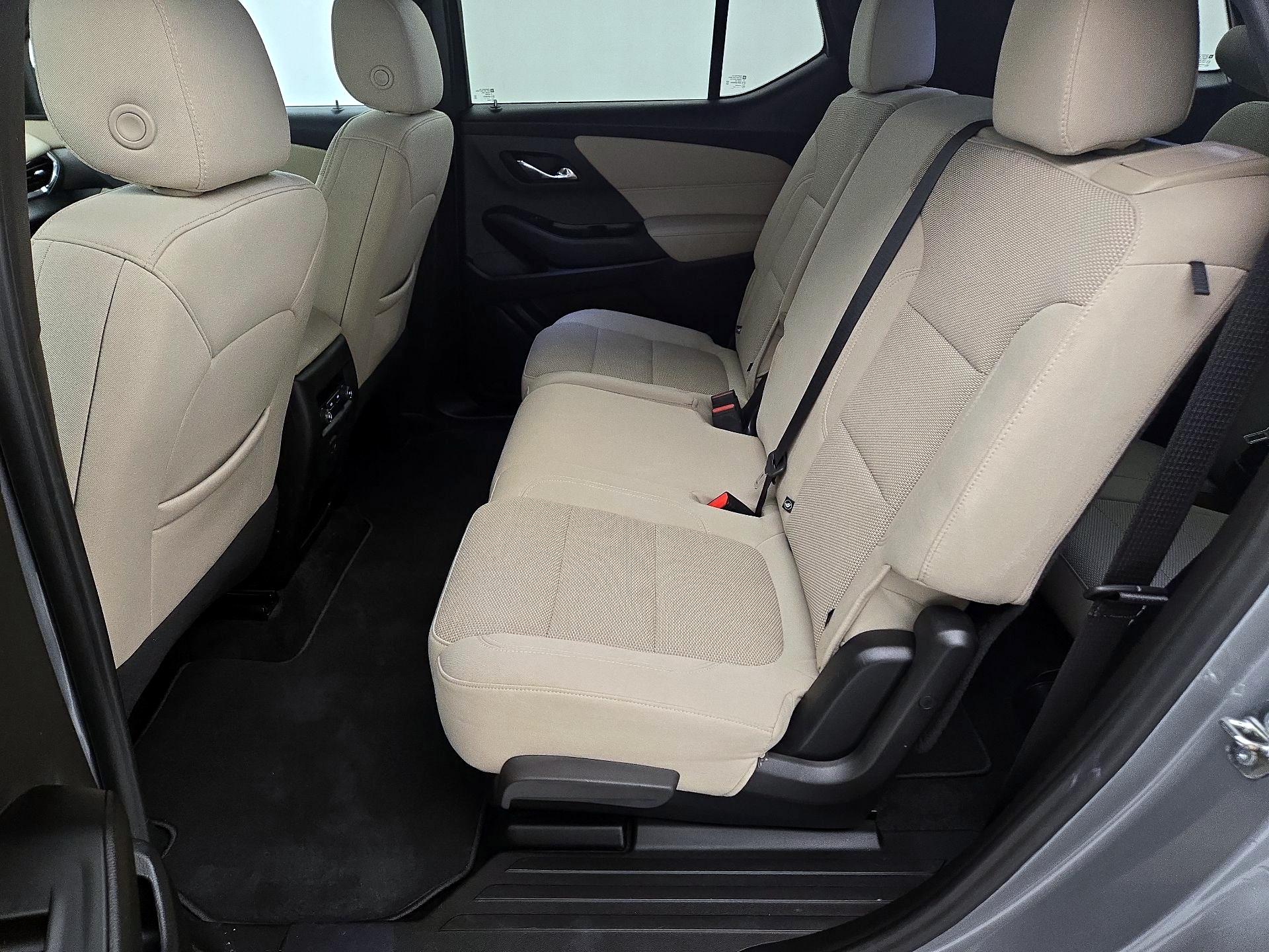 Thumbnail: 2023 Chevrolet Traverse - 19