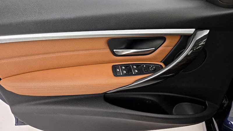 2016 BMW 3 Series 328xi 12