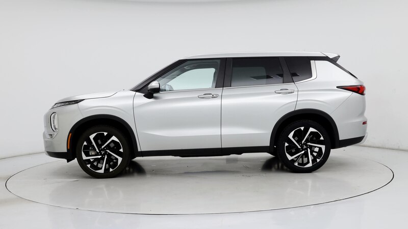 2023 Mitsubishi Outlander SE 3