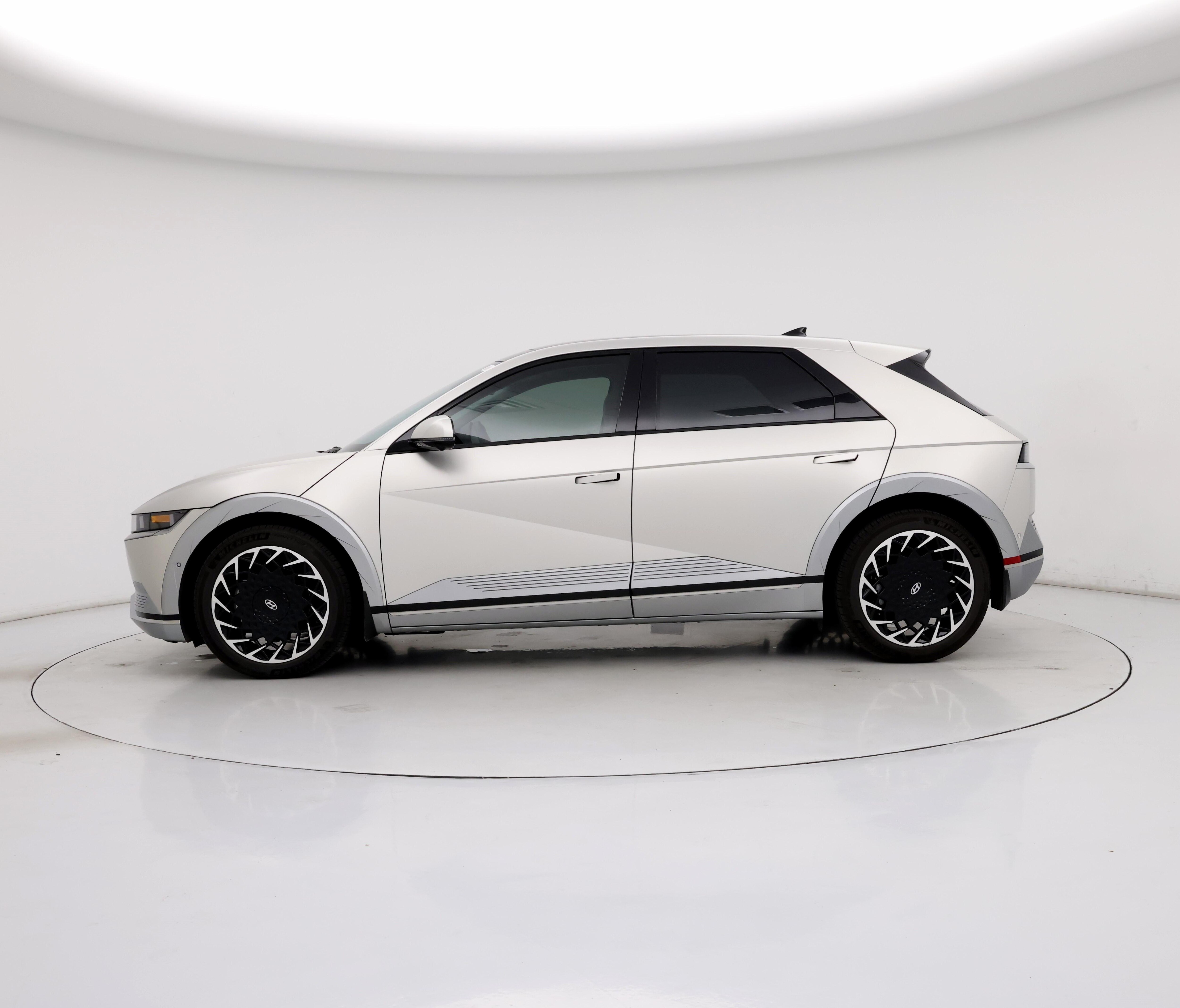 Thumbnail: 2023 Hyundai Ioniq 5 - 3