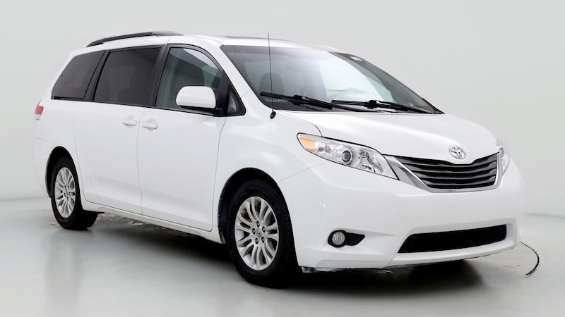 2014 Toyota Sienna XLE Hero Image