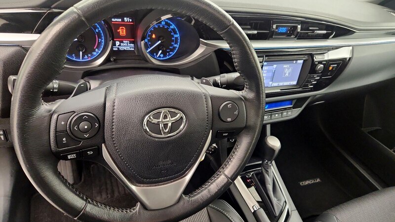 2015 Toyota Corolla S 9